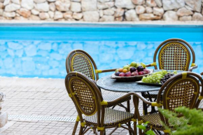 THE HOUSE ROSH PINA - 2BRM WITH POOl